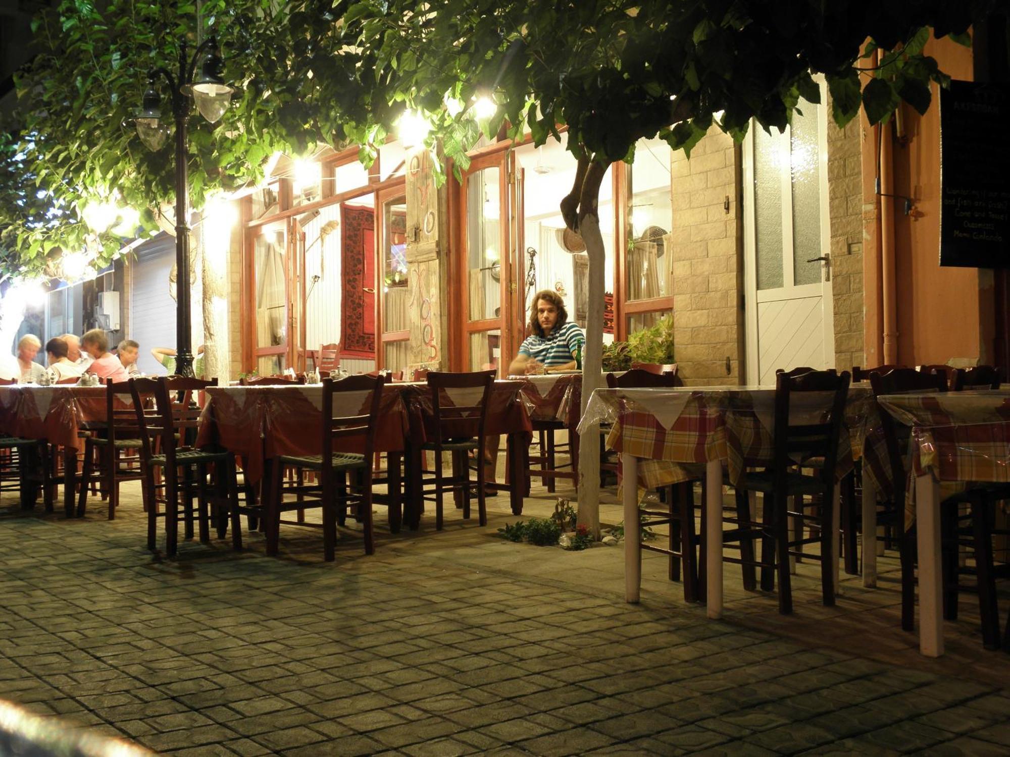 Megim Hotel Palaiochora Dış mekan fotoğraf