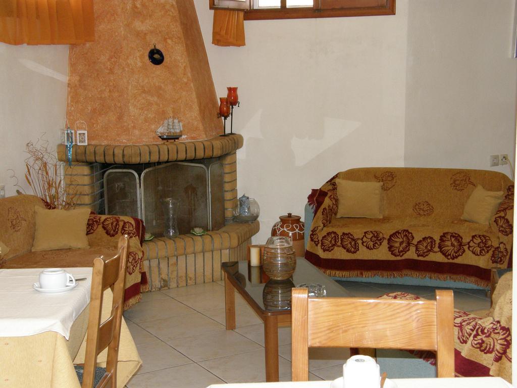 Megim Hotel Palaiochora Dış mekan fotoğraf