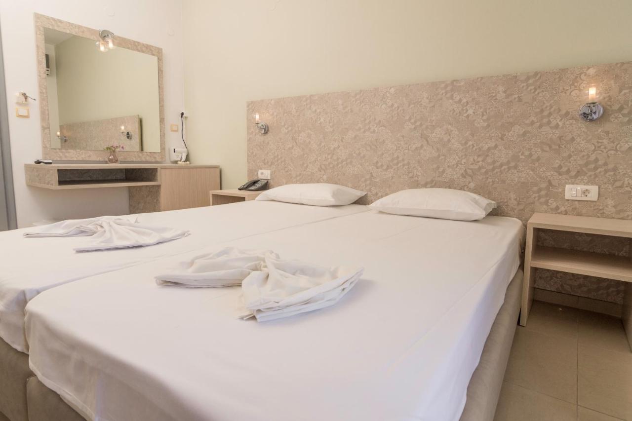 Megim Hotel Palaiochora Dış mekan fotoğraf